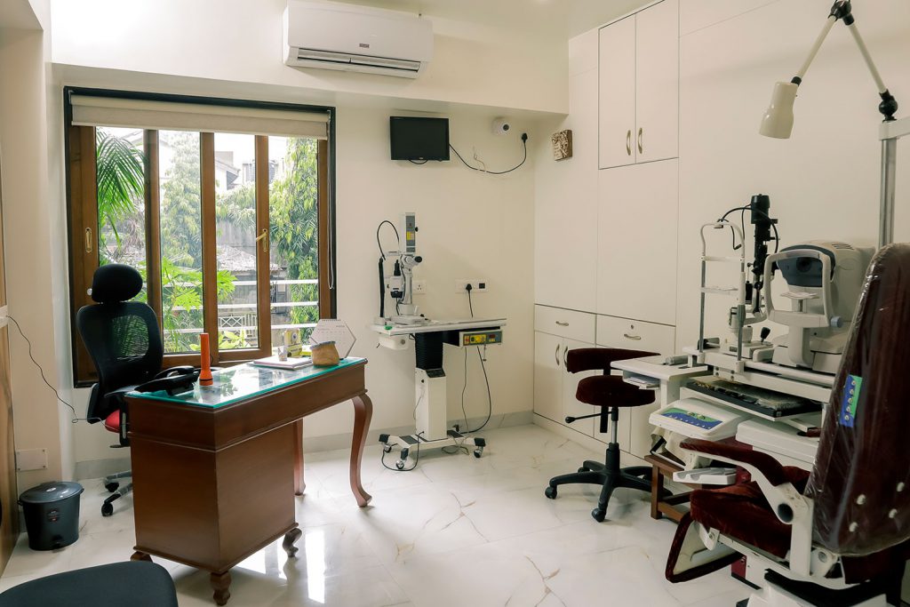 Pandit clinic Eye Checkup setup click -1