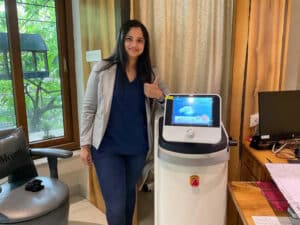 Dr.Sharvari-Pandit-emshape-machine